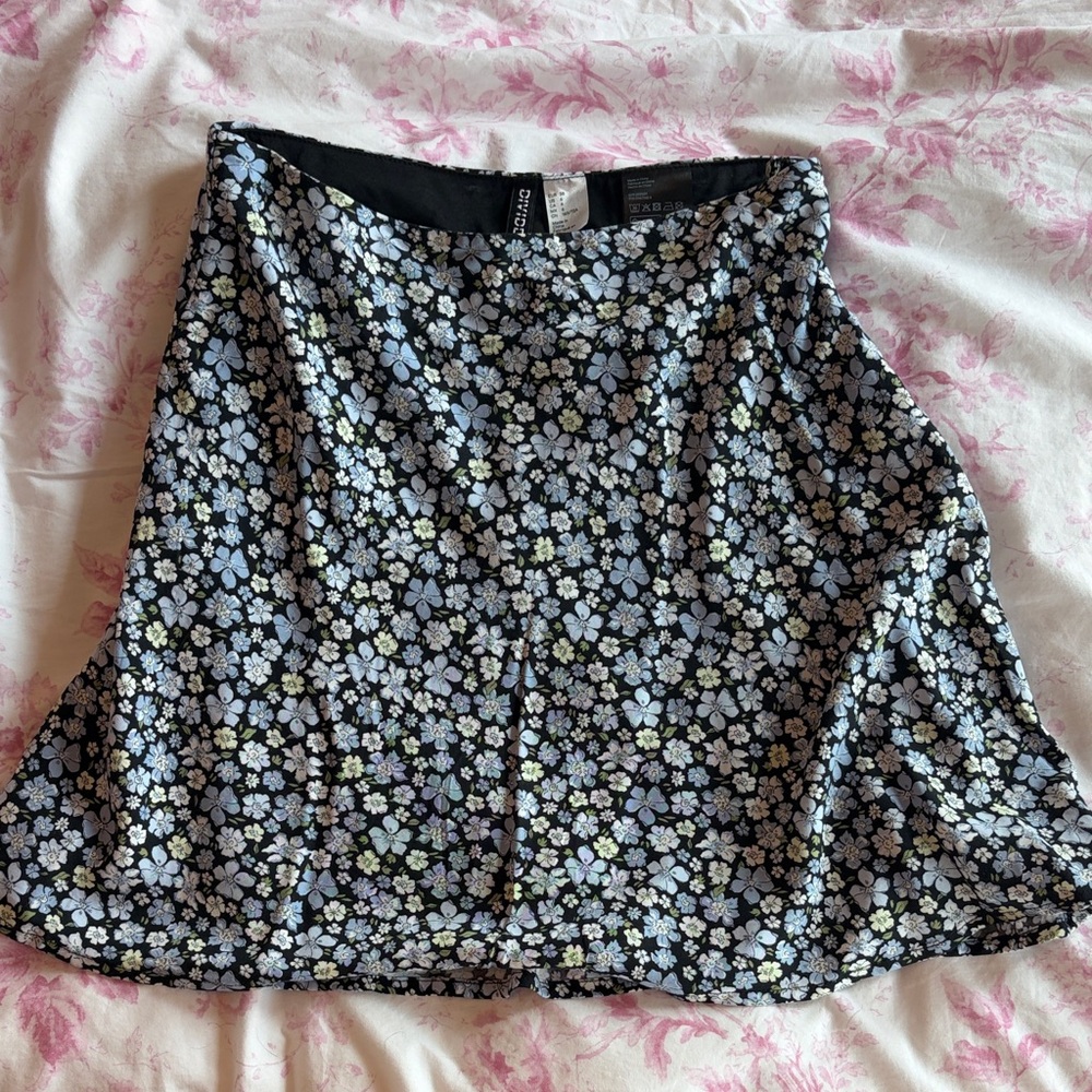H&M Black Skater Skirt with Blue and Cream Floral Print